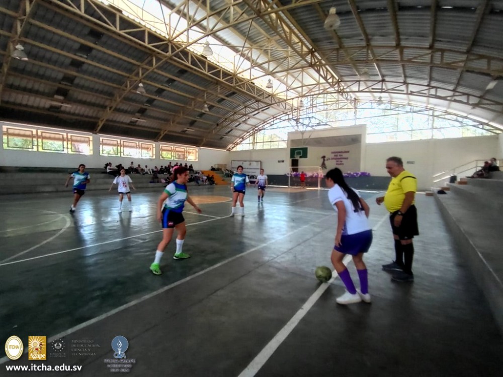 1725-juegoITCHAUNAB-(2).jpg