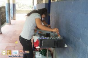Mantenimiento en Cómputos de Centros Educativos de Chalatenango